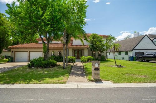 613 Escandon Ave, Rancho Viejo, TX, 78575-9719 | Card Image