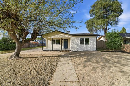 430 Laurel Ave, Modesto, CA, 95351-1822 | Card Image