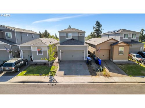 330 Forest Ln, Molalla, OR, 97038-9049 | Card Image