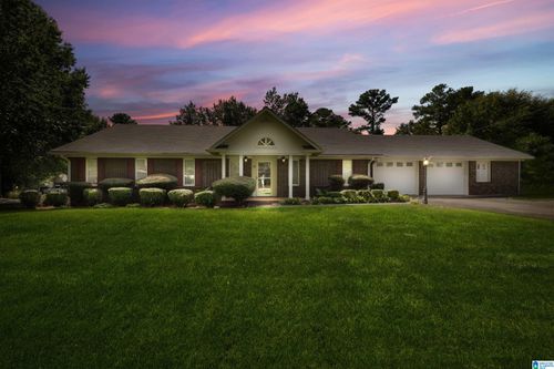 10 Crestwood Dr, ONEONTA, AL, 35121-1915 | Card Image