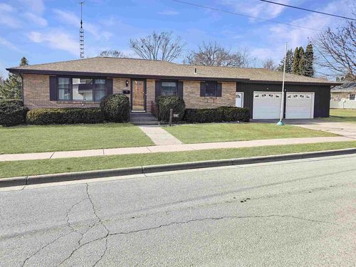 620 N Elm St, Platteville, WI, 53818-1717 | Card Image