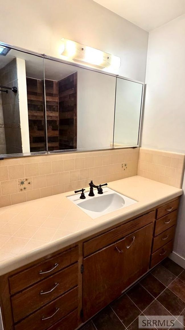 4316 E 107 N, House other with 6 bedrooms, 3 bathrooms and 6 parking in Ucon ID | Image 9