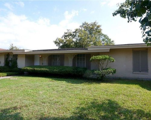 449 Parade Dr, Corpus Christi, TX, 78412-2717 | Card Image