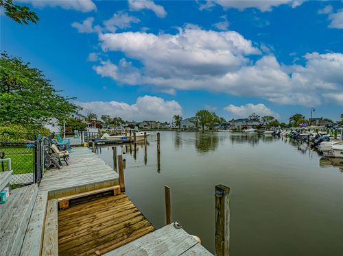 510 S Great Neck Rd, Copiague, NY, 11726-5219 | Card Image