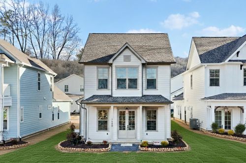 1688 Farmstead Dr, Hixson, TN, 37343-6925 | Card Image