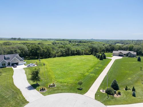 4922 Cedar Ln, Winterset, IA, 50273-1317 | Card Image