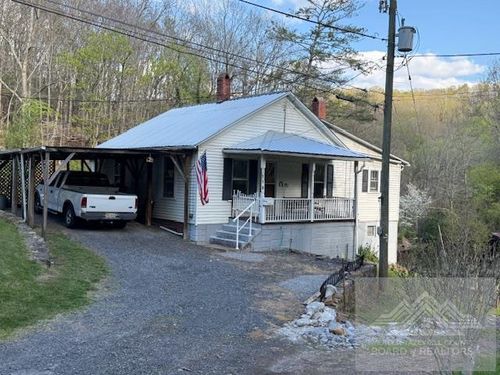 113 Doak St, Bluefield, VA, 24605-1152 | Card Image