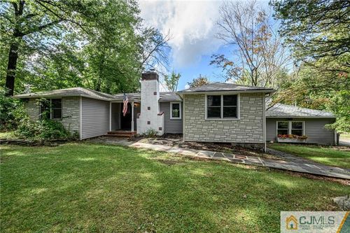 9 Windy Bush Ln, Sparta, NJ, 07871-2523 | Card Image