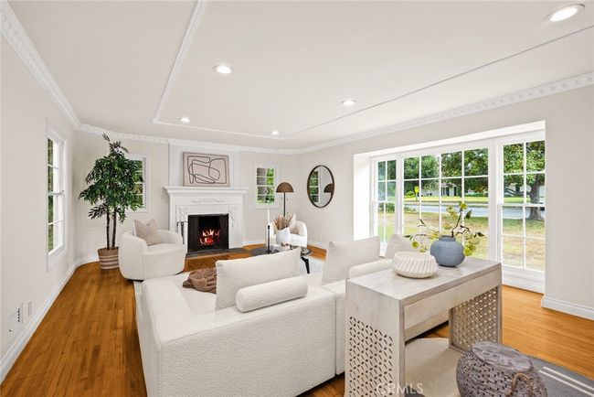Living Room | Image 8