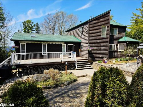 304 Albin Road, Waubaushene, ON, L0K2C0 | Card Image