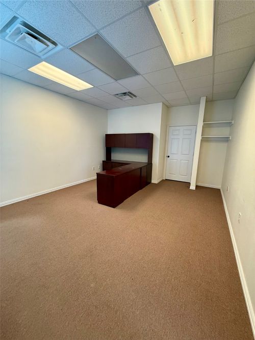 100 W Broad St, Forney, TX, 75126-9101 | Card Image