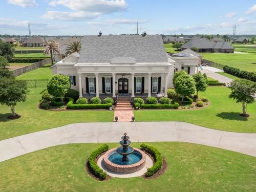 279 Ashburn Dr, Schriever, LA, 70395-3477 | Card Image