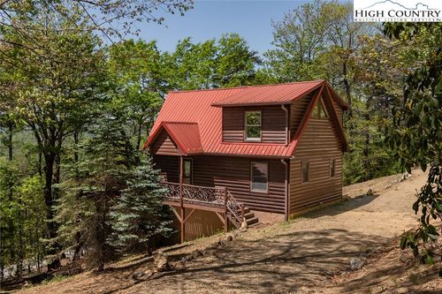 142 Fawn Ln, Purlear, NC, 28665-8847 | Card Image