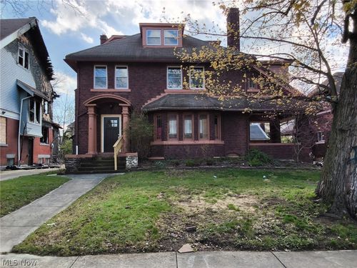 1818 Farmington Rd, East Cleveland, OH, 44112-4744 | Card Image