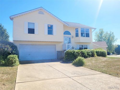 28 Tailor Ct, O Fallon, MO, 63368-7322 | Card Image