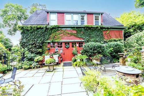 74 Porter Pl, Montclair, NJ, 07042-2036 | Card Image