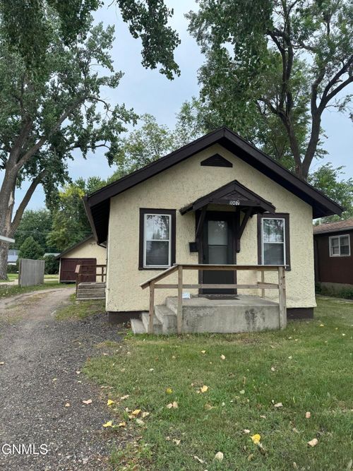 1007 5th Ave Ne, Jamestown, ND, 58401-3236 | Card Image