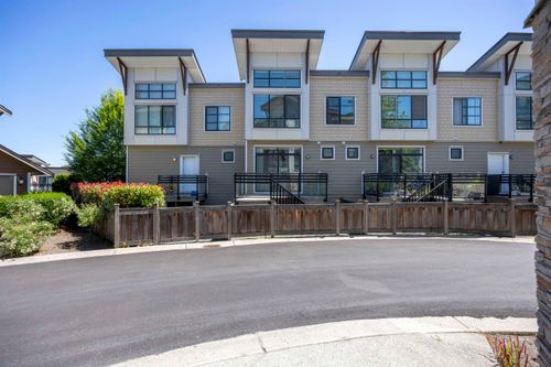 11-9989 Barnston Dr E, Surrey, BC, V4N6N3 | Card Image