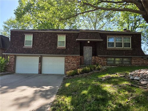 6600 Ravena Rd, Pleasant Valley, MO, 64068-7726 | Card Image