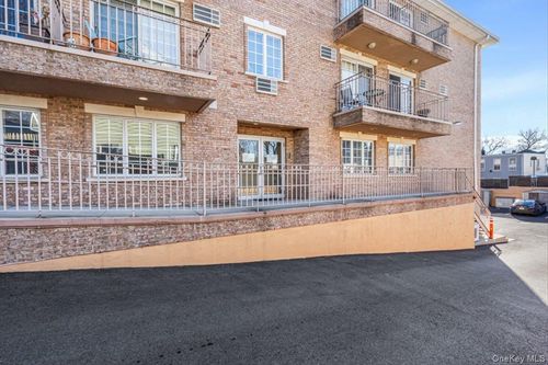 s2-62 Mount Olivet Cres, Middle Village, NY, 11379-1059 | Card Image