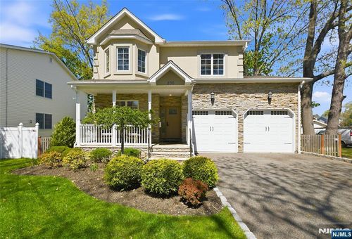 236 Dixon Ave, Dumont, NJ, 07628-2724 | Card Image