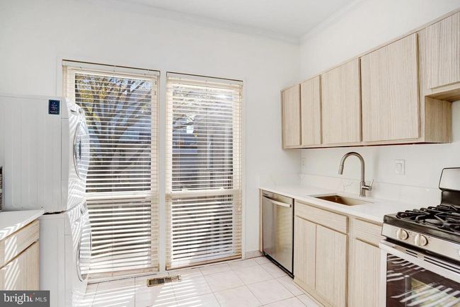 42 G St Sw, Townhouse with 2 bedrooms, 3 bathrooms and null parking in WASHINGTON DC | Image 11