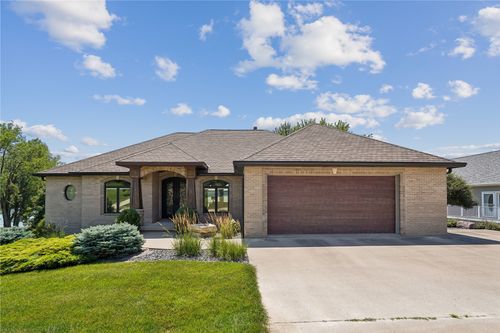 110 Hillcrest Rdg, Montezuma, IA, 50171-8482 | Card Image