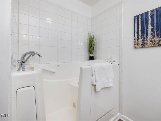 49-Hall Bath | Image 51