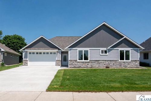 216 Dancing Waters Circle, Mankato, MN, 56001 | Card Image