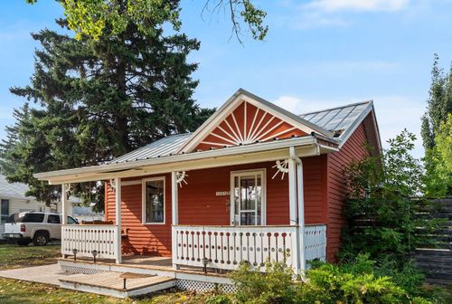 {{alt}} | Card Image