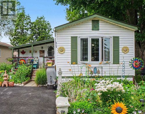 11 Oakwood Ave, Carleton Place, ON, K7C0S6 | Card Image