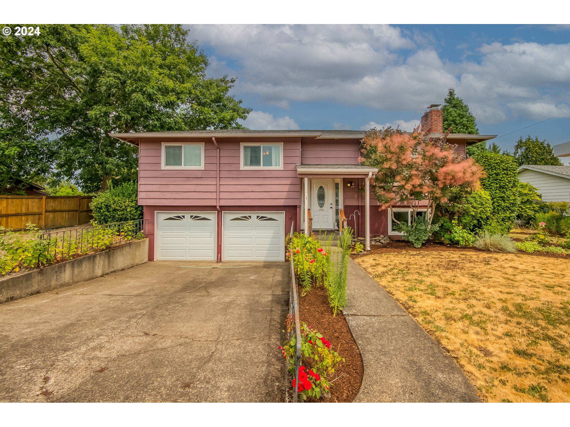Knott St, Portland, OR 97230