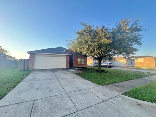 321 Briar Oaks Dr, Royse City, TX, 75189-9111 | Card Image