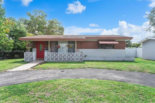 2321 Gulfstream Dr, Miramar, FL, 33023 | Card Image