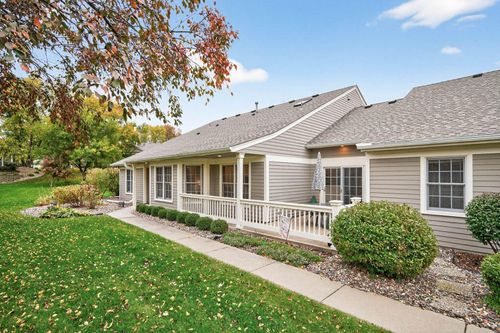 1731 Donegal Dr, Woodbury, MN, 55125-3352 | Card Image