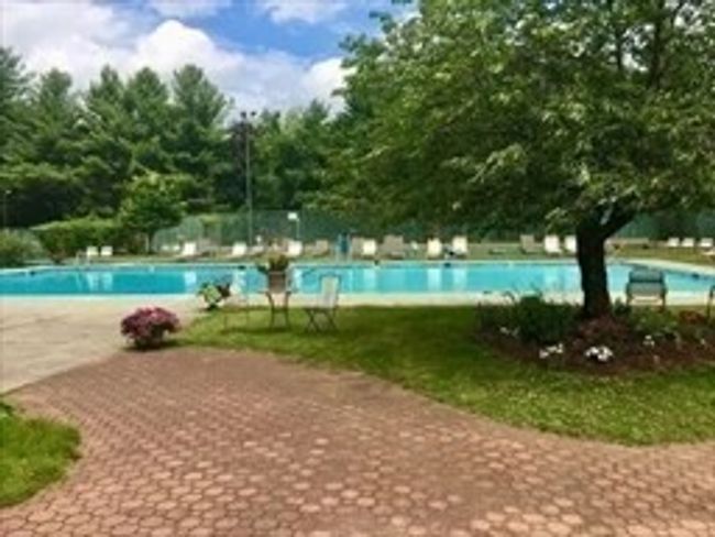 315 - 315 Regency Park Dr, Condo with 2 bedrooms, 2 bathrooms and null parking in Agawam MA | Image 25