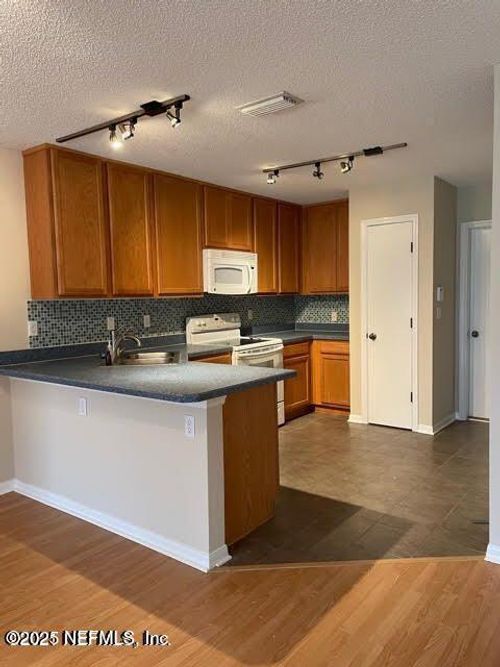 7717 Highchair Ln, Jacksonville, FL, 32210-1419 | Card Image