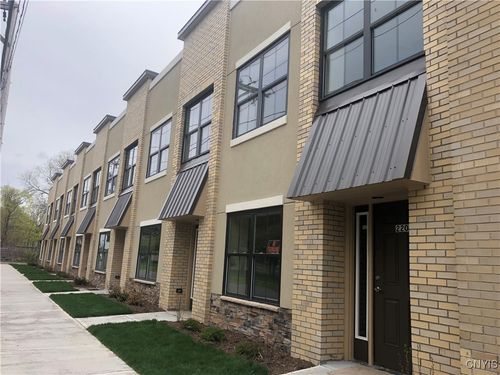 224 Chapel St, Fayetteville, NY, 13066-2069 | Card Image