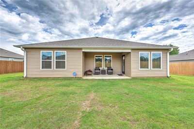 613 S Smith Avenue, House other with 4 bedrooms, 2 bathrooms and null parking in Gentry AR | Image 2