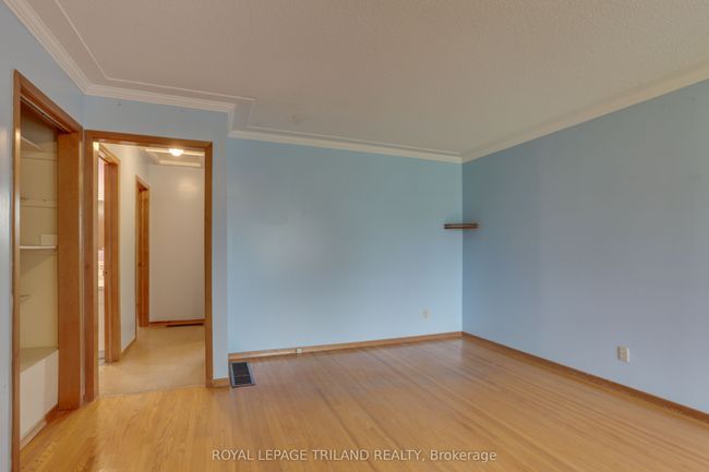 A - 353A Manitoba St, House attached with 2 bedrooms, 2 bathrooms and 1 parking in London ON | Image 5