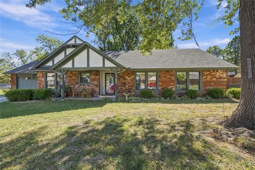 1202 Oklahoma Pl, Claremore, OK, 74017-4425 | Card Image