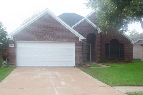 4918 Pinder Ln, Pearland, TX, 77584-7697 | Card Image