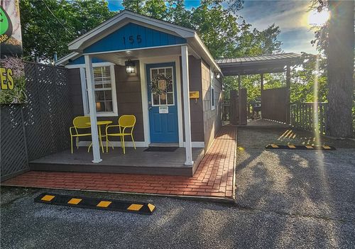 155 W Van Buren, Eureka Springs, AR, 72632-3650 | Card Image