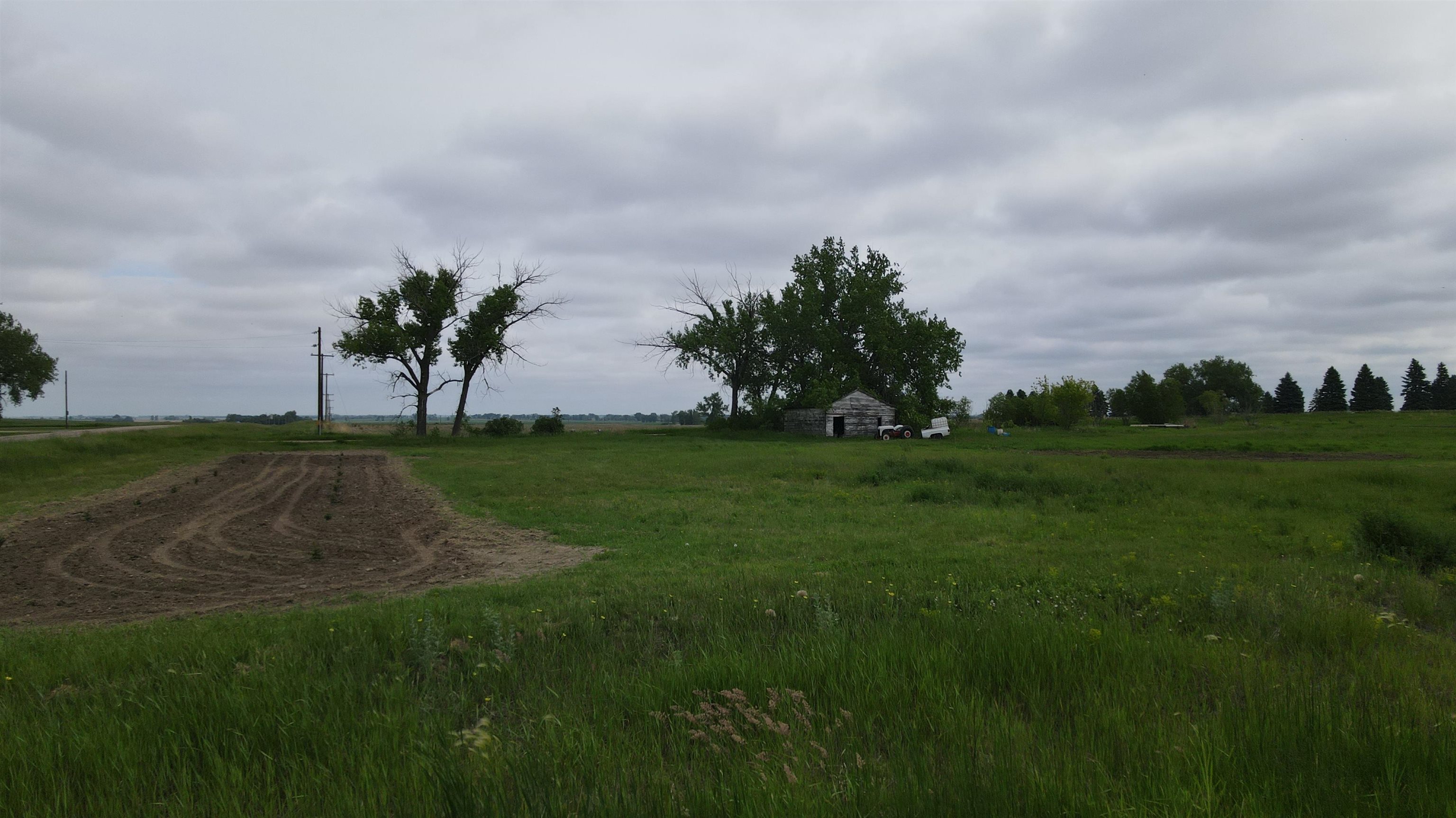 Land in Drake 5