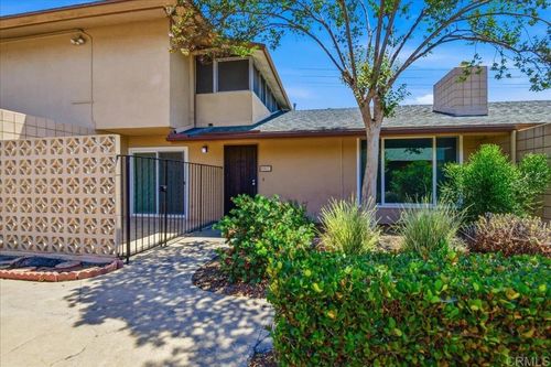 559 Oakdale Ln, El Cajon, CA, 92021-6459 | Card Image