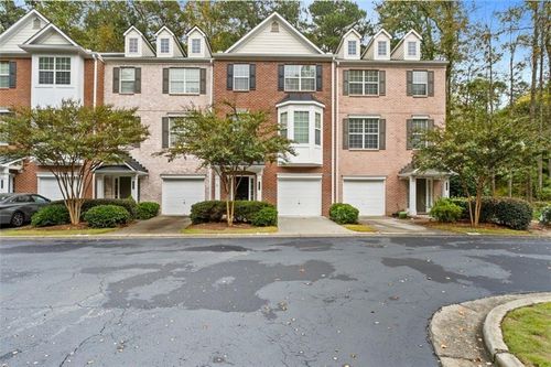 687 Coligny Ct, Sandy Springs, GA, 30350-5896 | Card Image