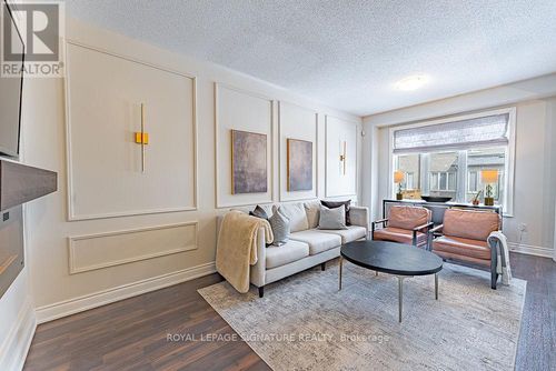 109 Holbrook Crt, Milton, ON, L9E1J2 | Card Image