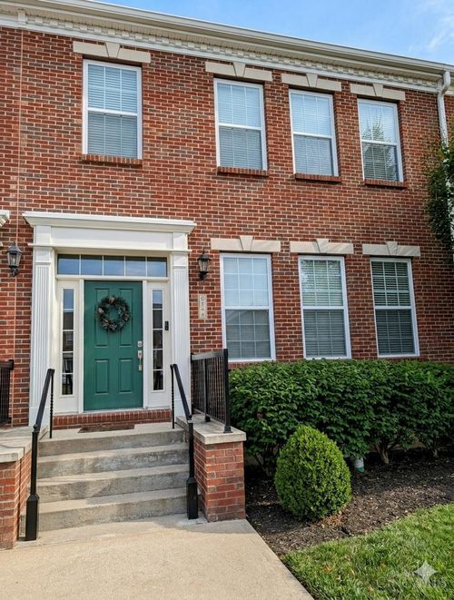 9240 Beacon St, Mason, OH, 45040-7369 | Card Image