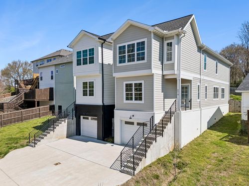 2210 18th Ave N, Nashville, TN, 37208-1107 | Card Image