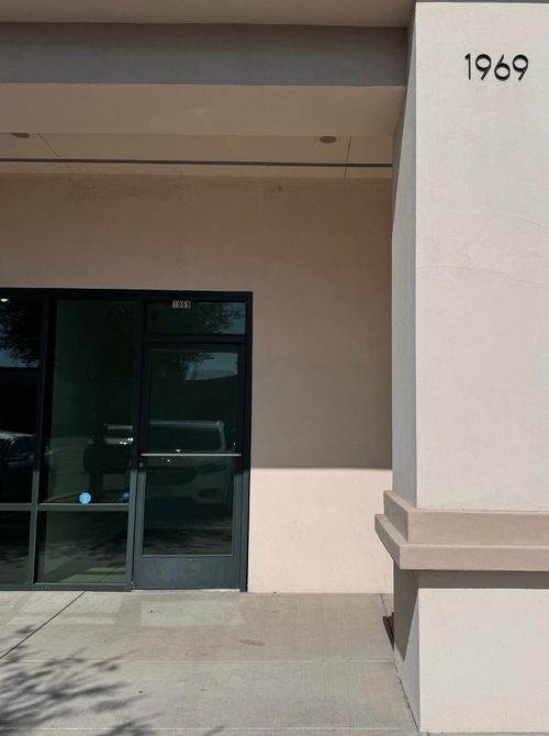 1969 Hillman St, Tulare, CA, 93274-1601 | Card Image